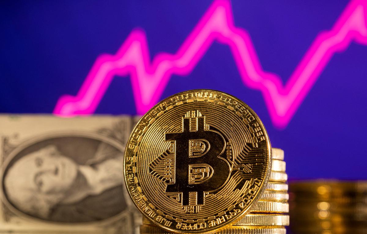 After the Bitcoin halving weekend, the cryptocurrency market sees small gains