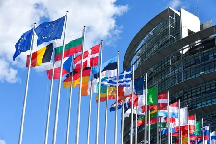 EU DeFi Rules: Banks Favoured, Crypto Startups Challenge