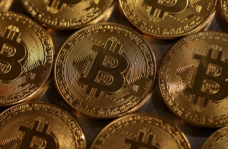 Bitcoin traders ignore 'halving' to focus on broader market risks