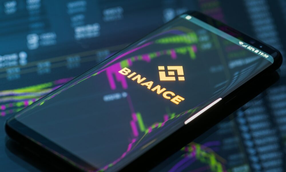 Binance Celebrates 200M Users with 200 BNB Giveaway