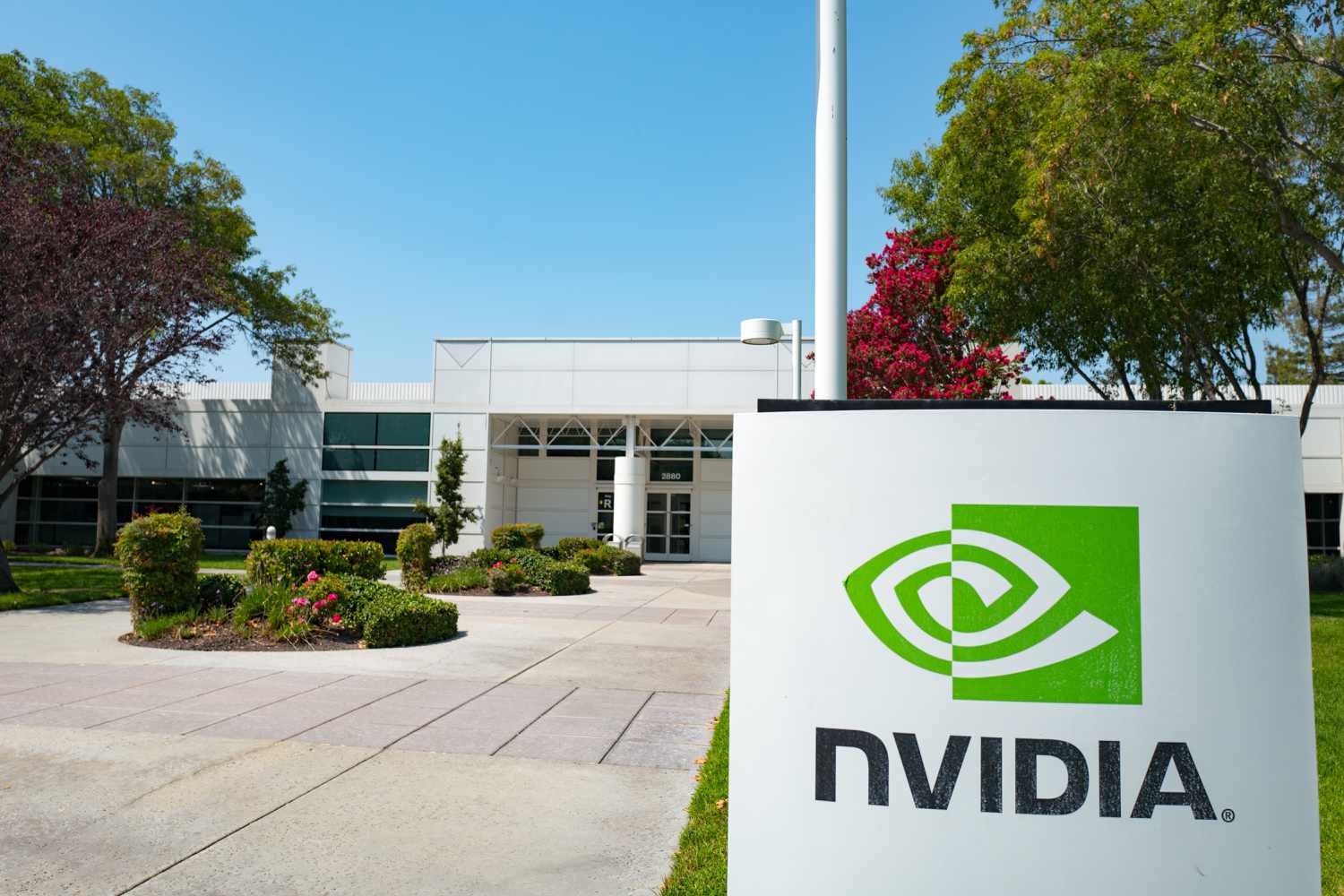 Nvidia: Profits Fall Amid Crypto Crash, Tech Cuts